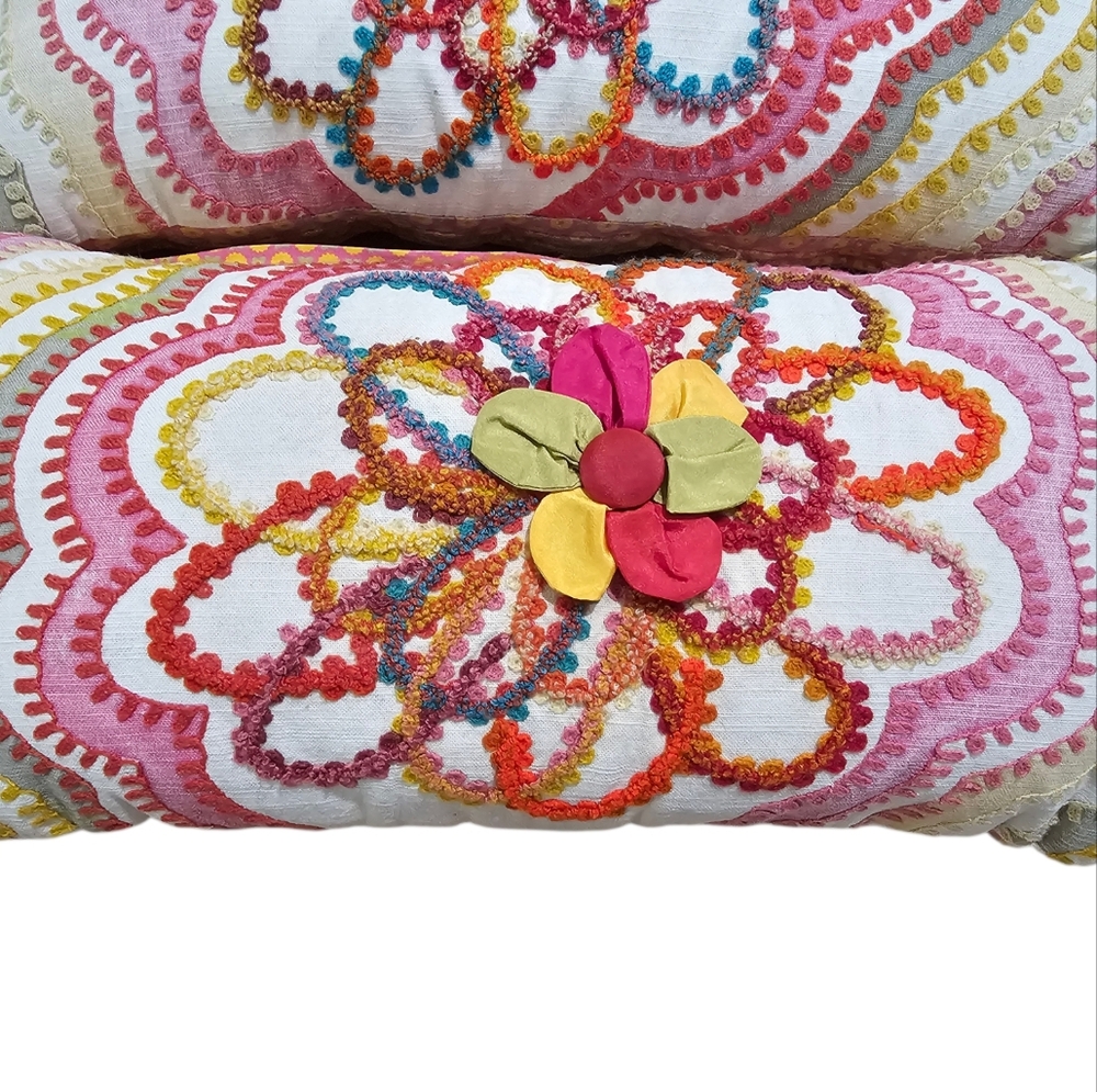 Pier 1 Set of 2 Lumbar Pillows Multi Floral Embroidered Tassel Boho Statement - Picture 2 of 7
